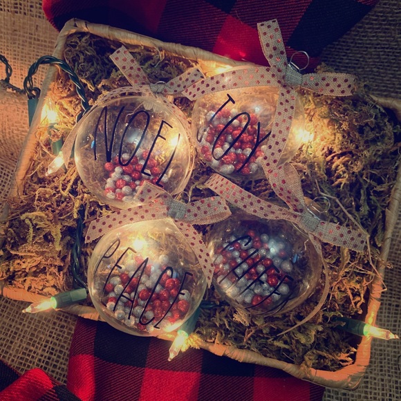 Faux Rae Dunn text ornament - Picture 1 of 1